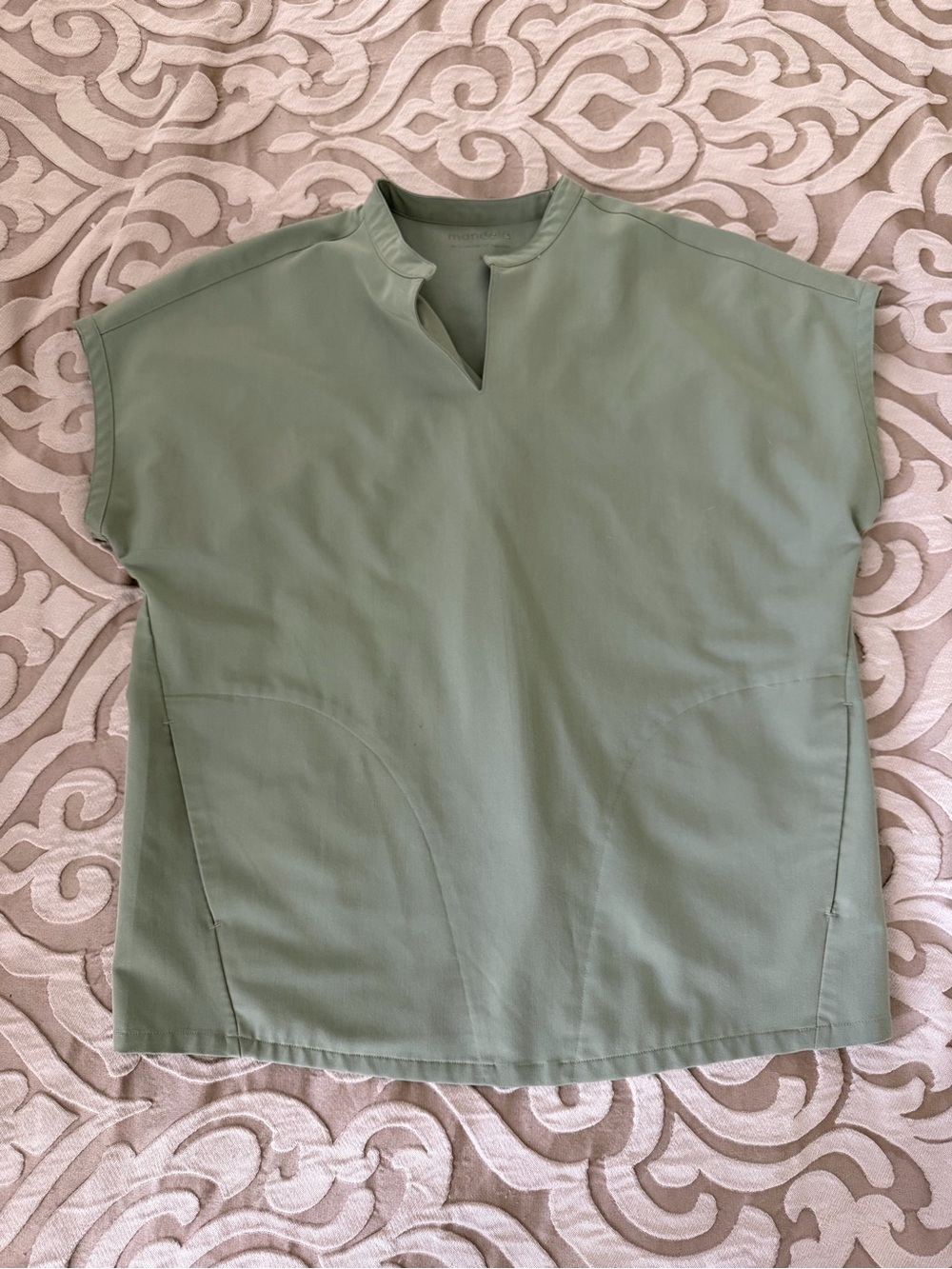 Relaxed Split-Neck Scrub Tunic in Green